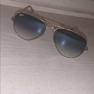 RAY-BANS W CASE